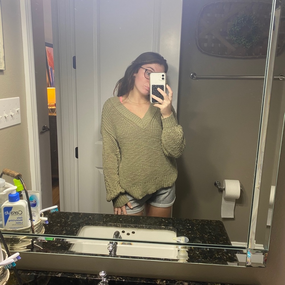 american eagle sweater